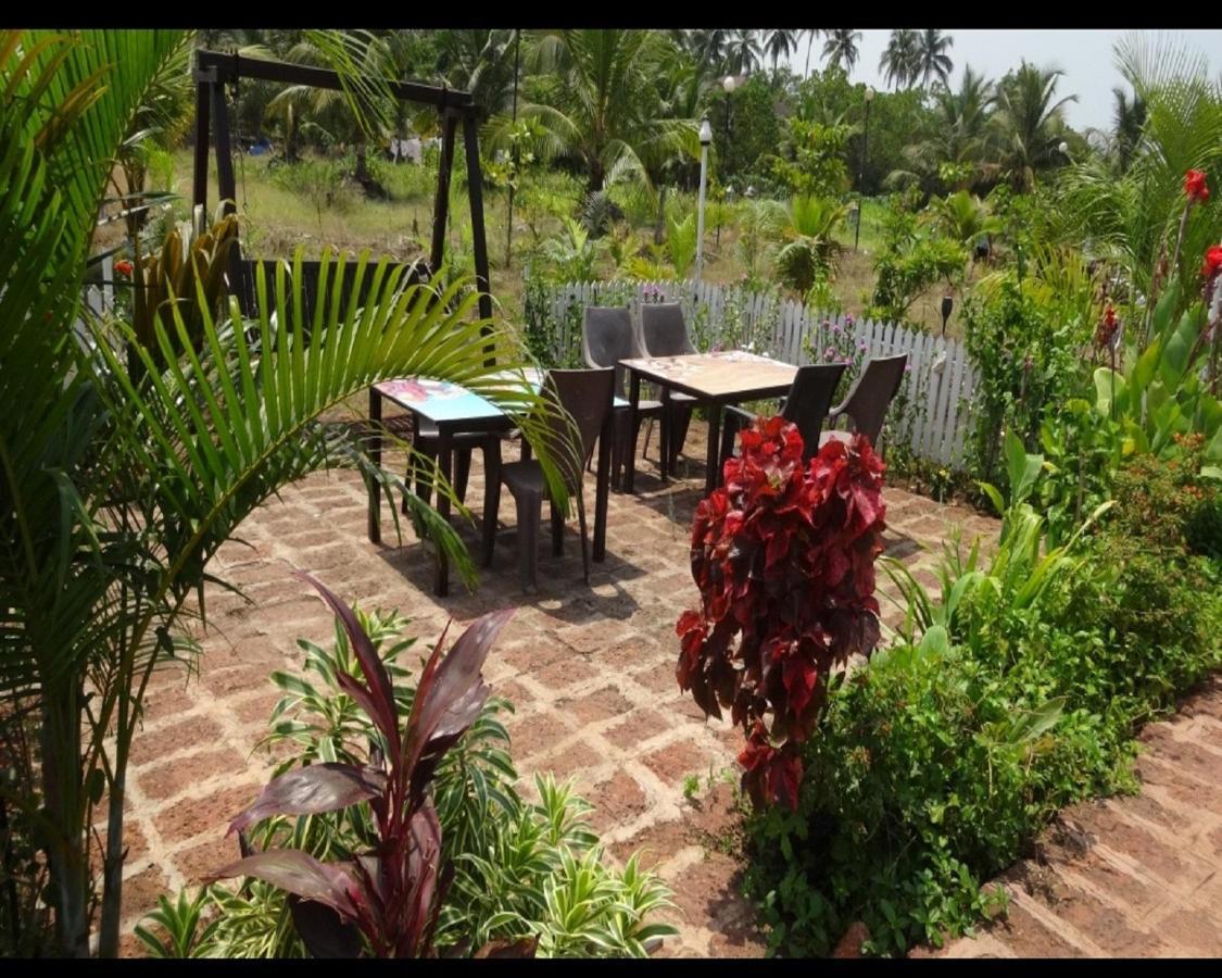 Exotica Beach Retreats Diveagar Diveāgar Exterior foto