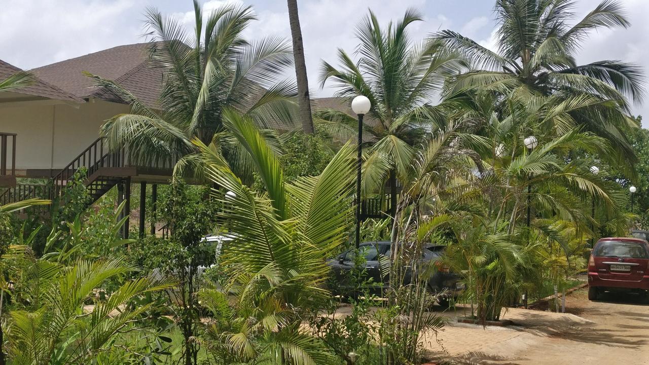 Exotica Beach Retreats Diveagar Diveāgar Exterior foto